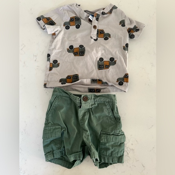 ❌SOLD❌6-12 month set - Picture 1 of 2